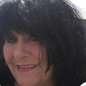 Meet your Posher, Cynthia